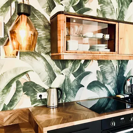 아파트 Klaus Kinski *